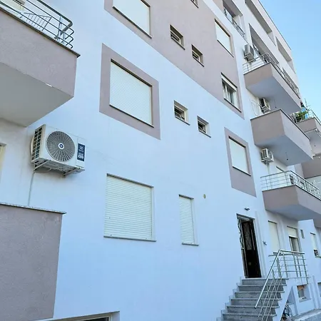 Apartment Lions Gate 7